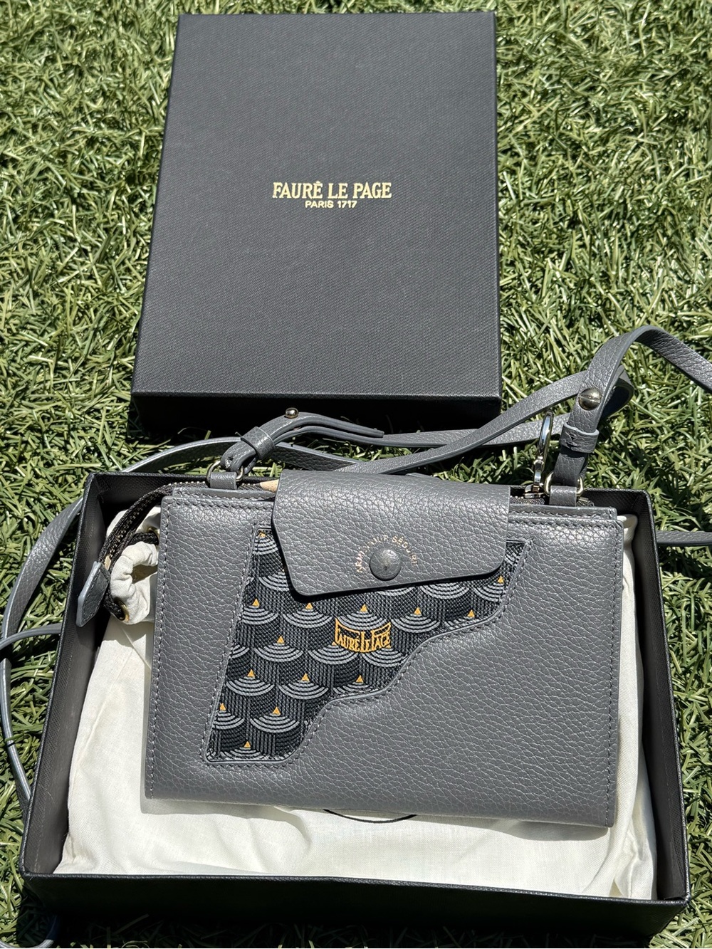✨ Fauré Le Page Calibre Planner Grey Leather Crossbody Bag
